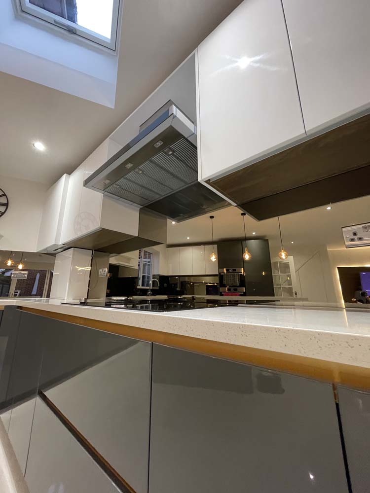 Bronze Toughened Mirror Splashback - CreoGlass E-Shop