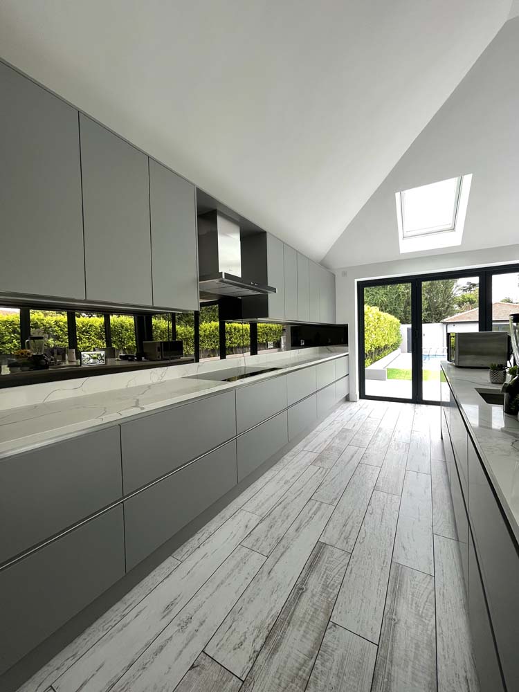 Bronze Toughened Mirror Splashback - CreoGlass E-Shop