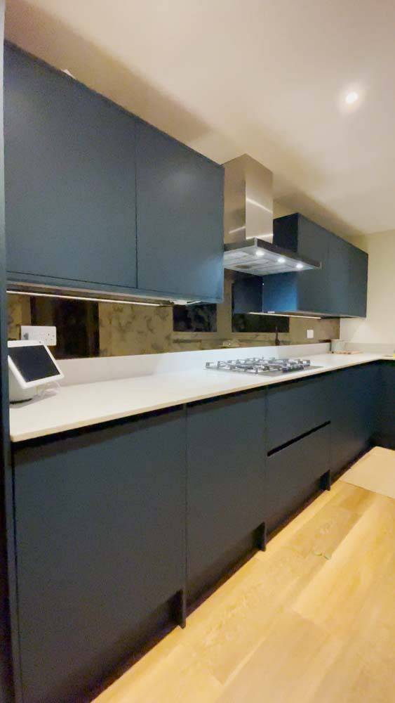 Antique Toughened Mirror - Bronze - splashback - 8 - CreoGlass E-Shop