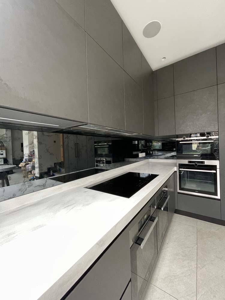 Antique Toughened Mirror - Grey - splashback - 8 - CreoGlass E-Shop
