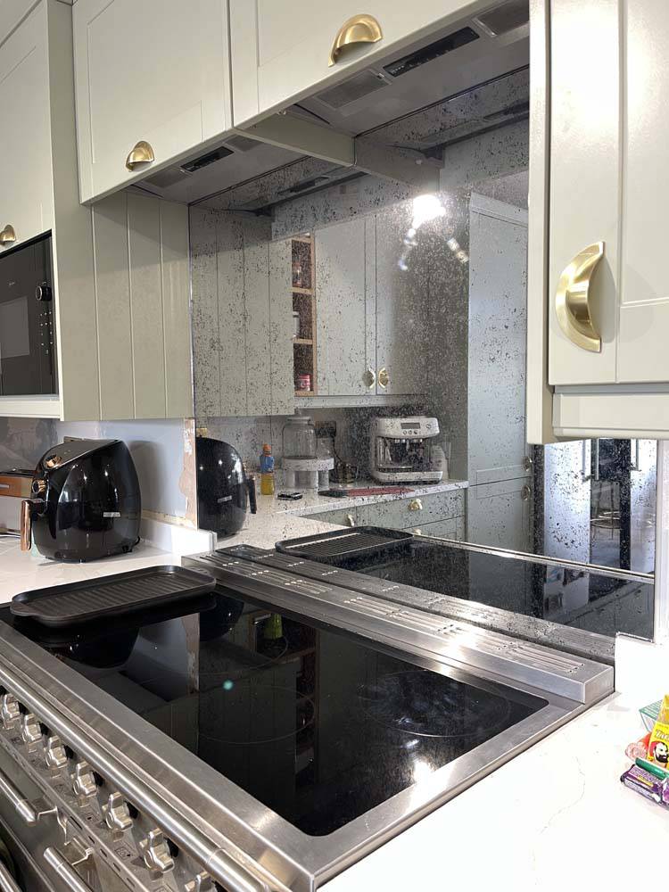 Antique Toughened Mirror - Silver - splashback - 4 - CreoGlass E-Shop