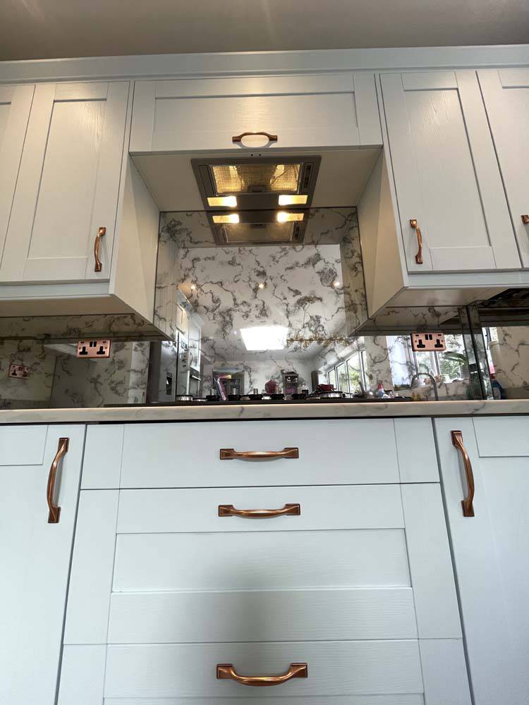 Antique Toughened Mirror - Silver - splashback - 8 - CreoGlass E-Shop
