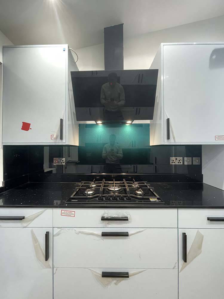 Black to Teal - Gradient - Splashback - CreoGlass E-Shop