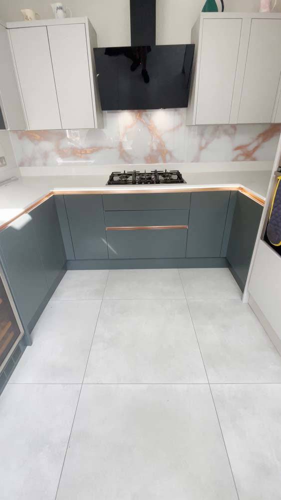 Copper - White Opera Splashback - CreoGlass E-Shop
