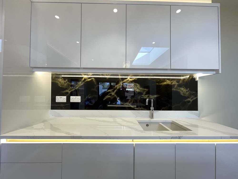 Golden - Black Opera Splashback - CreoGlass E-Shop