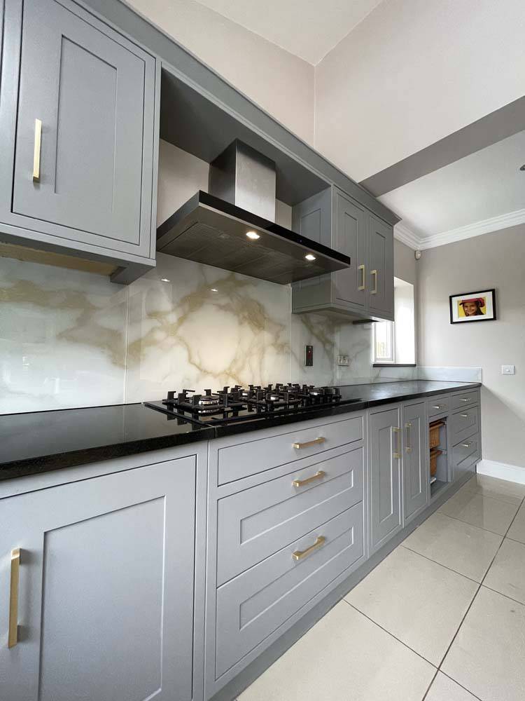 Golden - White Opera Splashback - CreoGlass E-Shop