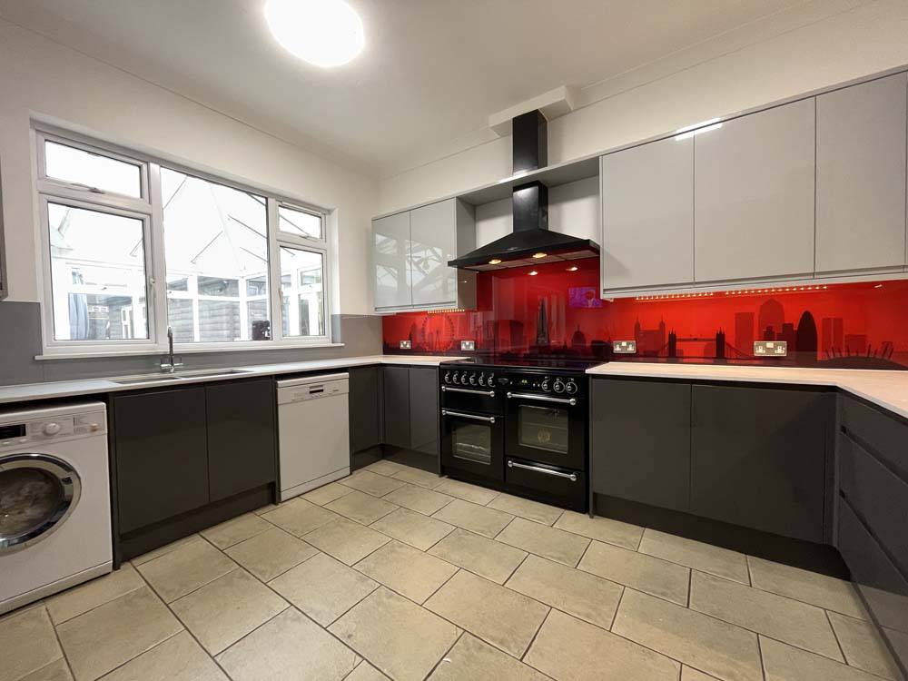 Red London Skyline Printed Landscape Glass Kitchen Splashback - CreoGlass E-Shop