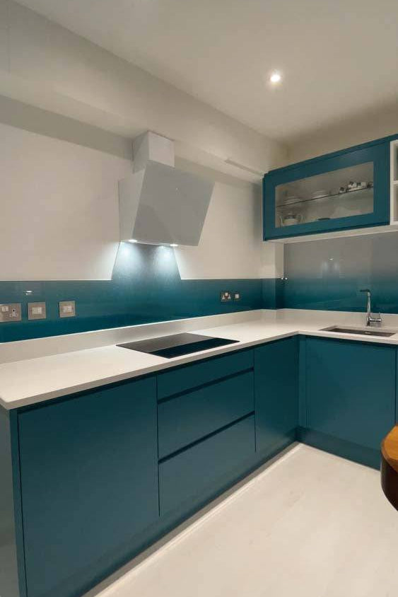Teal to White- Gradient - Splashback - CreoGlass E-Shop
