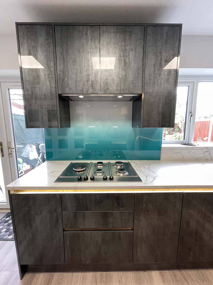 Teal to White- Gradient - Splashback - CreoGlass E-Shop