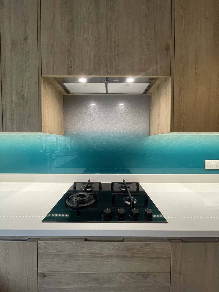Teal to White- Gradient - Splashback - CreoGlass E-Shop