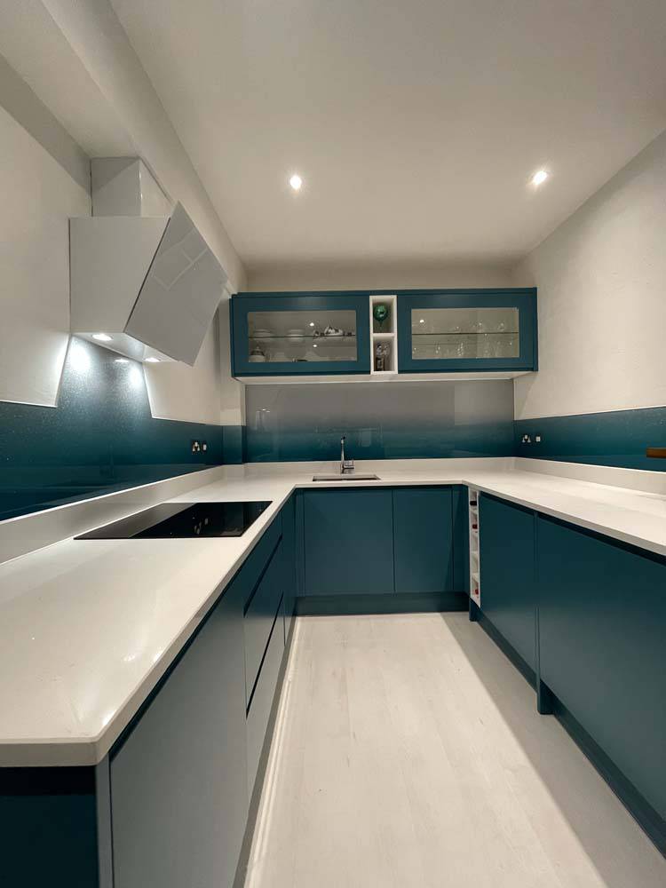 Teal to White- Gradient - Splashback - CreoGlass E-Shop