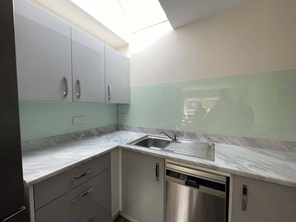 White Green Colour Glass Splashback - CreoGlass E-Shop
