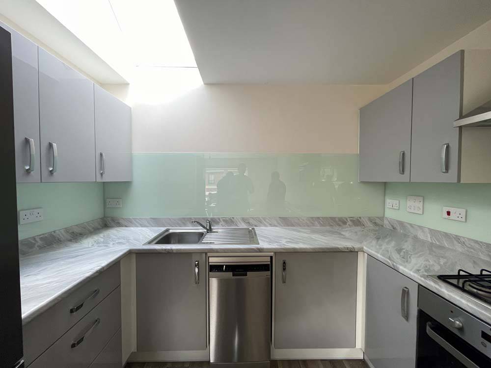 White Green Colour Glass Splashback - CreoGlass E-Shop