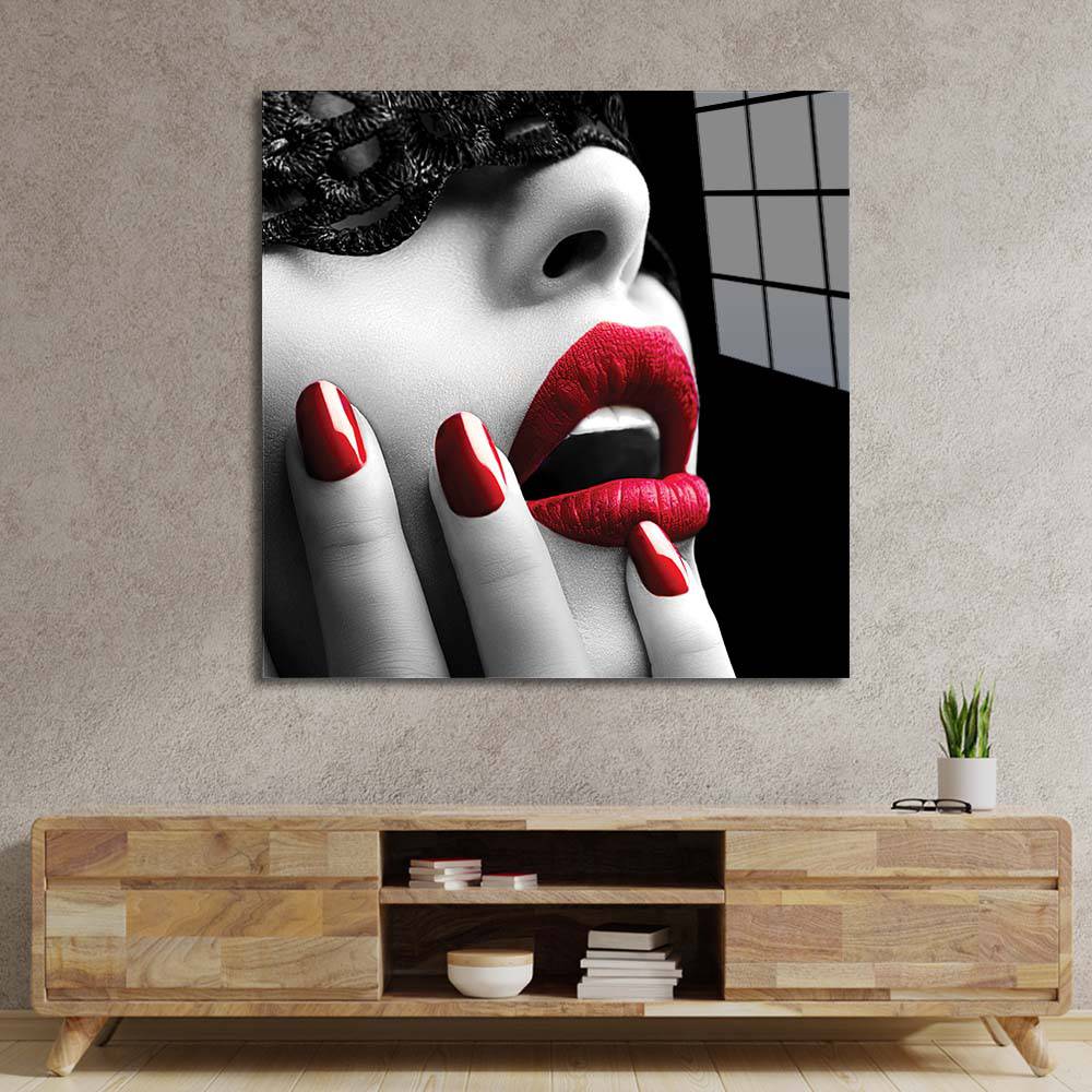 Red Lip and Nails Glass Wall Art - CreoGlass E-Shop