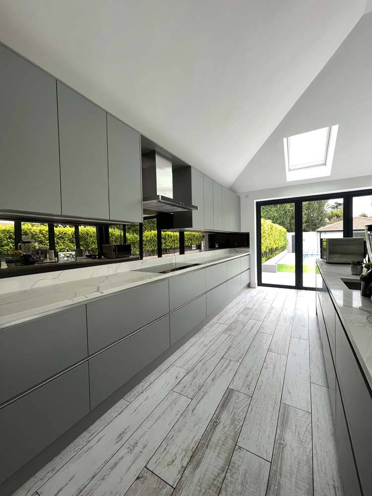 Bronze Toughened Mirror Splashback - CreoGlass E-Shop