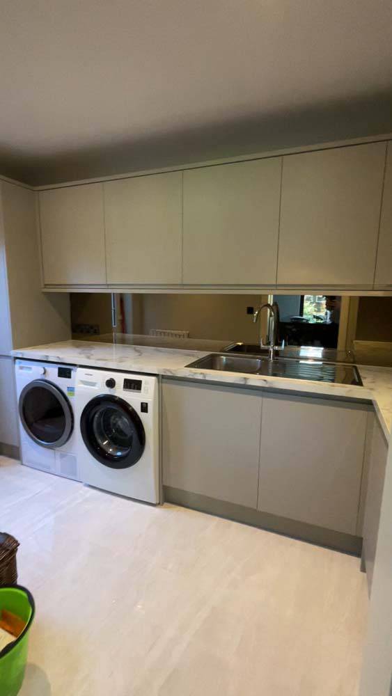 Bronze Toughened Mirror Splashback - CreoGlass E-Shop