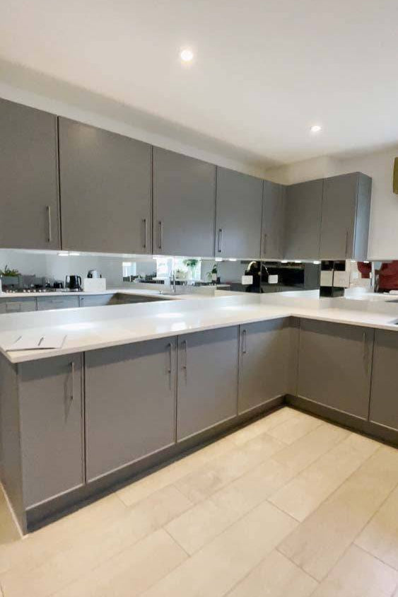 Silver Toughened Mirror Splashback - CreoGlass E-Shop