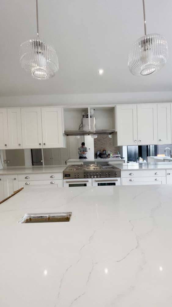 Silver Toughened Mirror Splashback - CreoGlass E-Shop