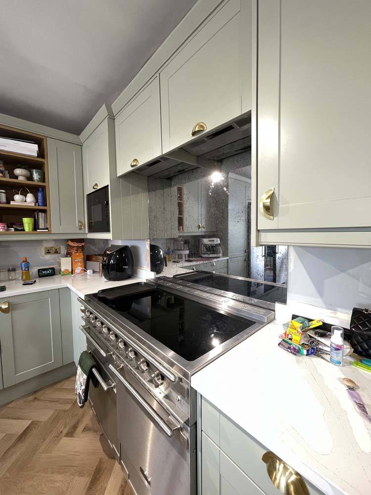 Silver Splashbacks Antique Toughened Mirror - Silver - splashback - 4 - Bespoke ...