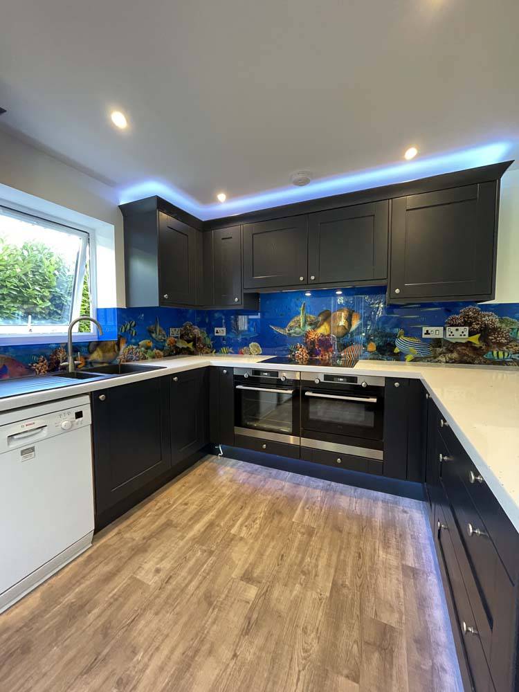 Aquarium Printed Glass Splashback - CreoGlass E-Shop