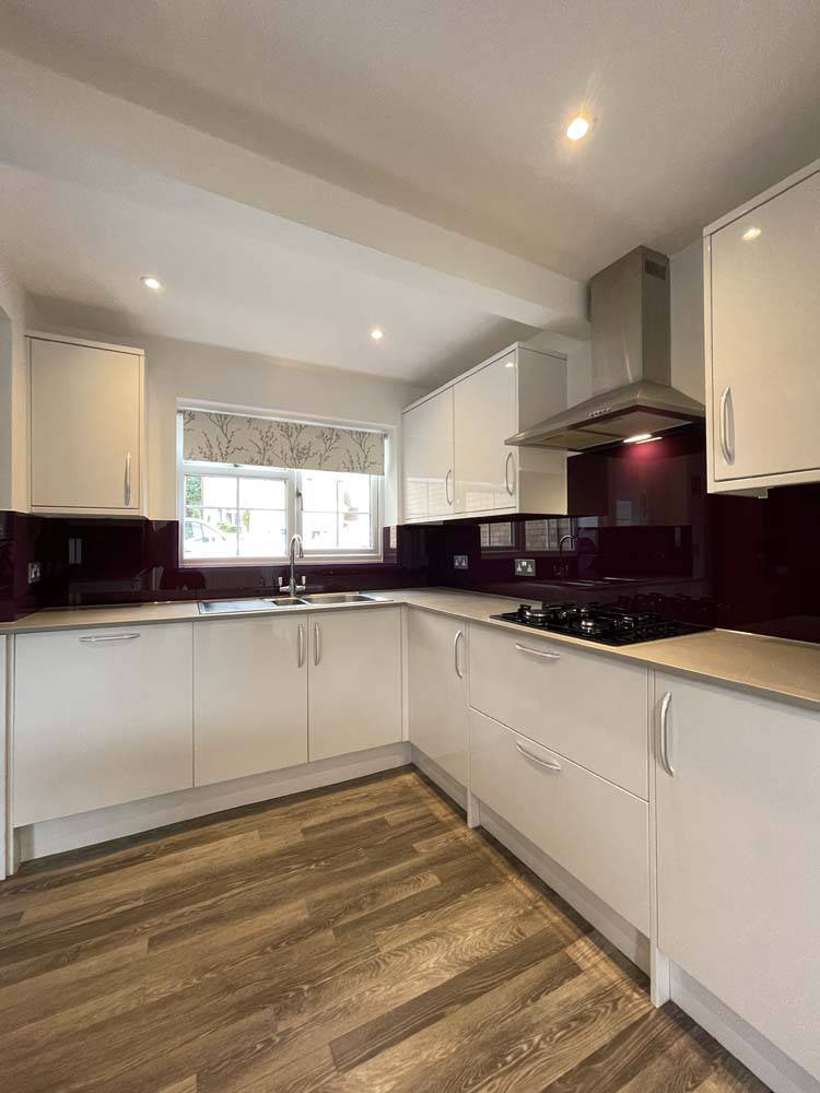 Aubergine Colour Glass Splashback - CreoGlass E-Shop