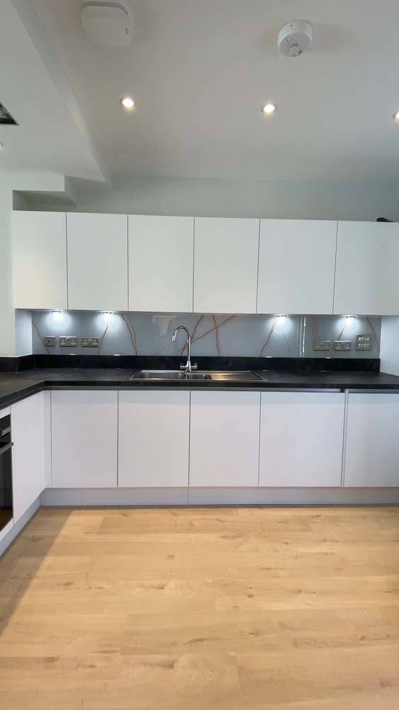 Copper - White Calacatta Splashback - CreoGlass E-Shop