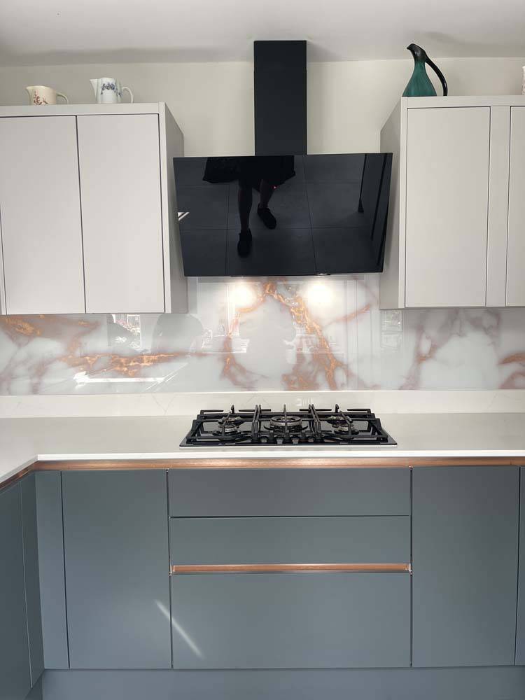 Copper - White Opera Splashback - CreoGlass E-Shop