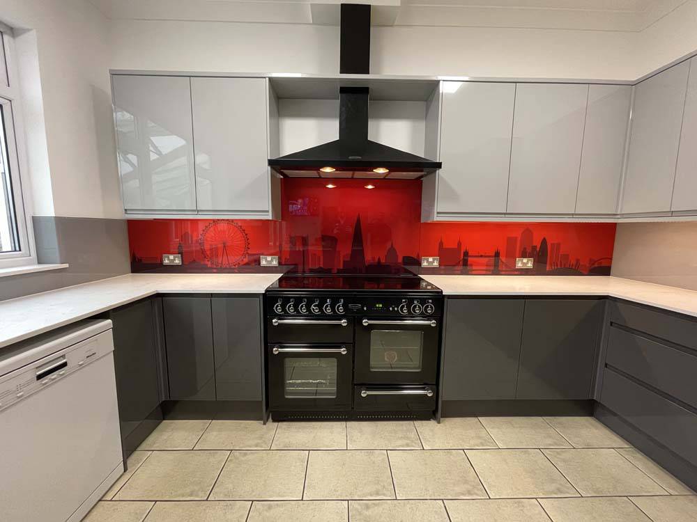 Red London Skyline Printed Landscape Glass Kitchen Splashback - CreoGlass E-Shop