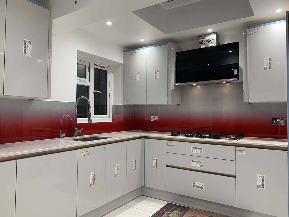 Red to White- Gradient - Splashback - CreoGlass E-Shop