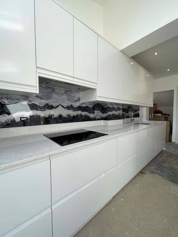 Silver- Famida - Splashback - CreoGlass E-Shop