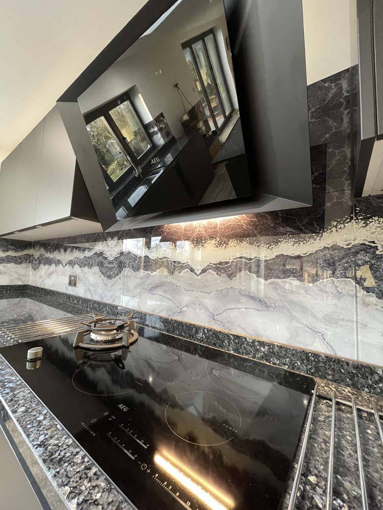 Silver- Famida - Splashback - CreoGlass E-Shop
