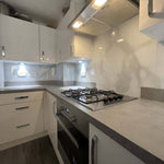 Silver - White Opera Splashback - CreoGlass E-Shop