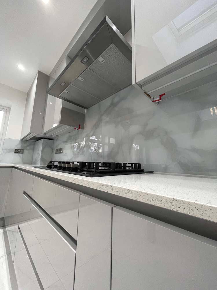 Silver Splashbacks Silver - White Opera Splashback - Bespoke – Splashbacks 4U