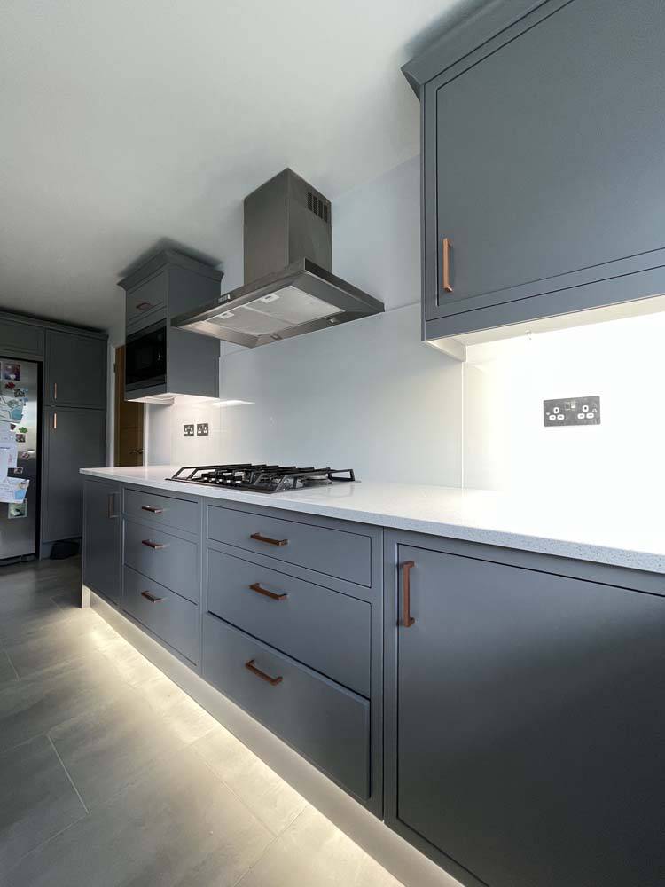 White Colour Glass Splashback - CreoGlass E-Shop