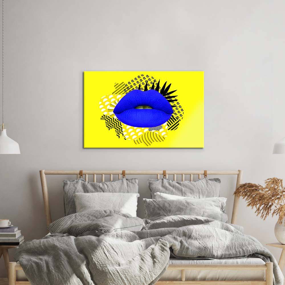 Retro Lips Glass Wall Art - CreoGlass E-Shop